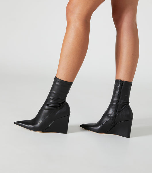 Tony Bianco Diplo Black Venezia 9.5cm Ankle Boots Black | MYCIF70978